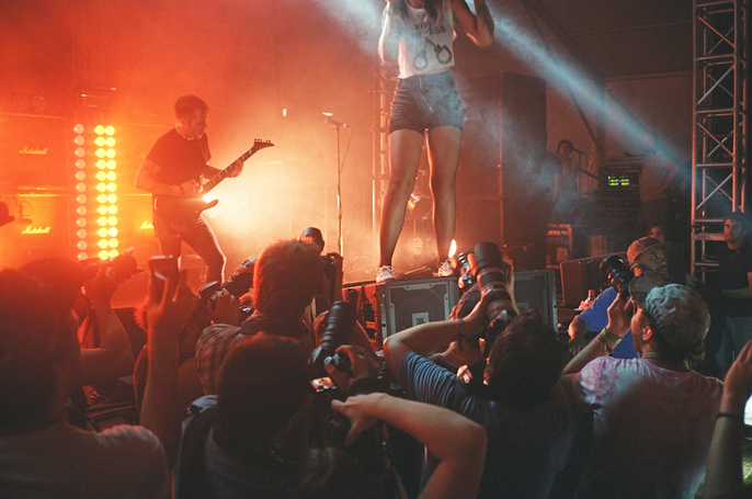 PretextSocialClub_GovernorsBall2014_SleighBells_photoby-JonoBernstein_54460014